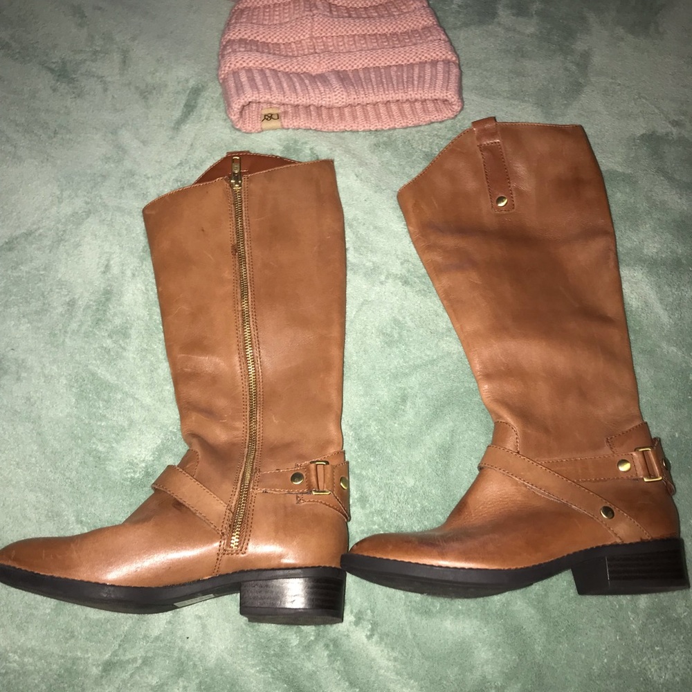 Liz  Claiborne boots  - very comfortables boots